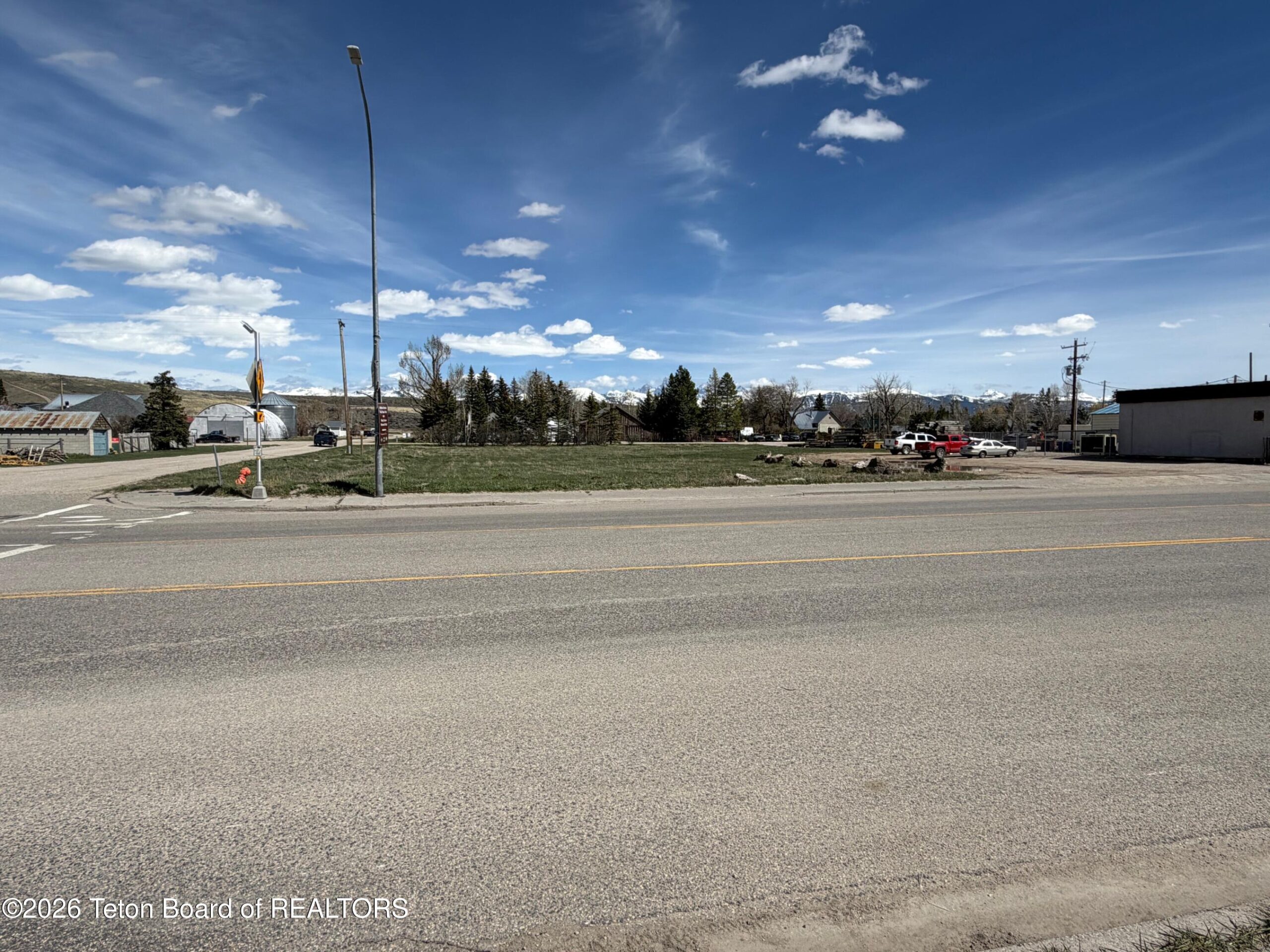 6400 N MAIN Street